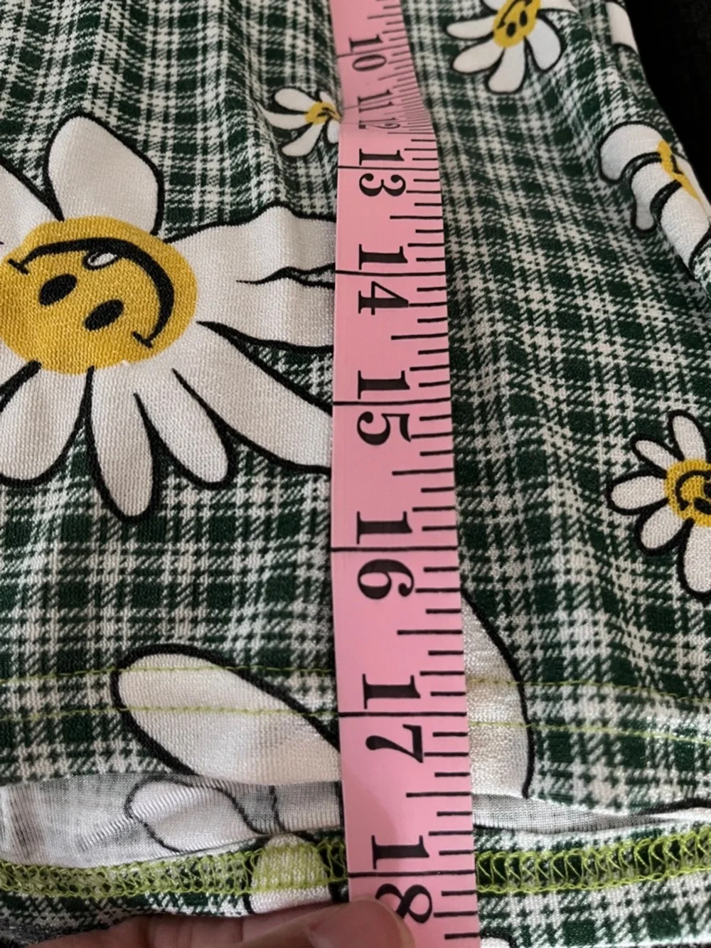 Super Cute Hippie Happy Daisies Print Tee. Women’s Small. Stretchy and Fun Top - Picture 6 of 6